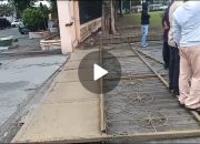 Tak Kunjung Ditemui Gubernur Sulteng, Massa Aksi Robohkan Pagar