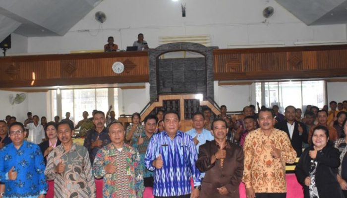 Asisten III Wakili Bupati Bangkep Hadiri HUT KE-26 GPIBK Bersinode
