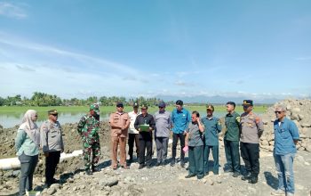 Polsek Toili Amankan Constatering Eksekusi Tanah di Desa Slametharjo oleh PN Luwuk