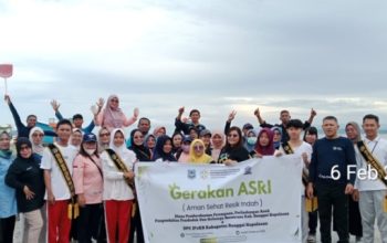 DP3AP2KB Bangkep Bersama IPEKB Laksanakan Gerakan ASRI Di Pelabuhan Salakan