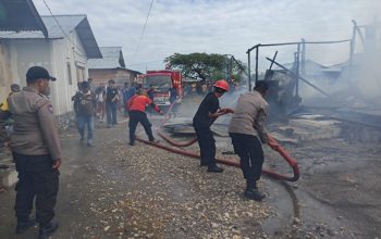 Kebakaran di Tanjungsari, Polisi Bantu Padamkan Api dan Amankan Lokasi