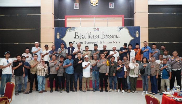 Kapolres Banggai Bangun Chemistry Bareng Wartawan, Buka Puasa Penuh Kekeluargaan di Ramadan