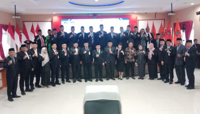 Bupati Banggai Lantik Pejabat Eselon II b, Tegaskan Jabatan Adalah Amanah dan Harus Berbasis Kinerja
