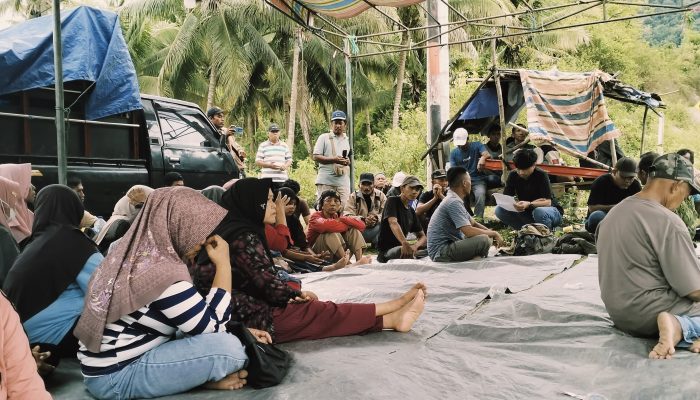 Konflik Agraria Terus Memanas Di Banggai, Warga Mayayap Merasa Diintimidasi Aparat saat Demo Blokade Jalan Tambang PT IMN