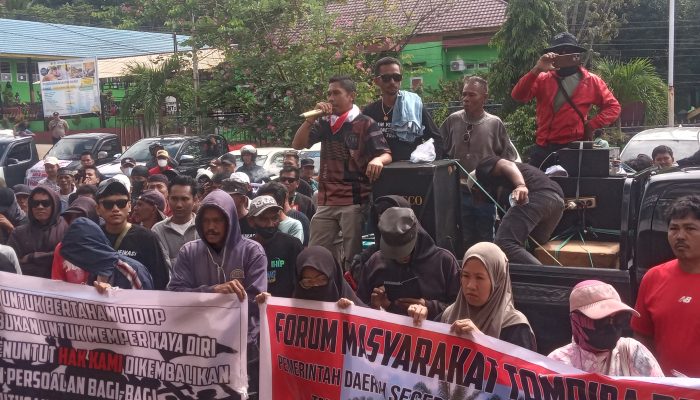 Warga Tompira Kepung DPRD Morut, Tuntut Tim Pemda Lakukan Evaluasi dan Pelepasan Lahan Warga di PT ANA