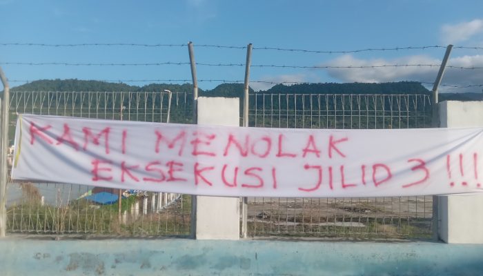 Tanjung Kembali Memanas, Warga Pasang Spanduk Penolakan Eksekusi Lahan Jilid III