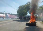 Ban Terbakar, Warga Tanjung Sari Karaton Berjaga Jelang Konstatering PN Luwuk