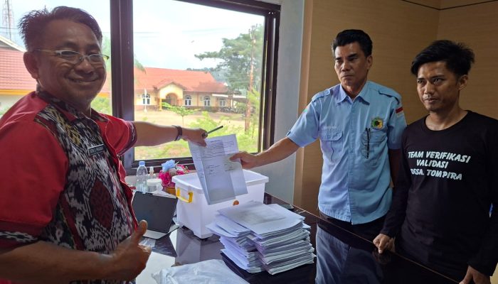 Tindak Lanjut RDP DPRD, Tim Desa Tompira Serahkan Dokumen Legalisir Lahan Ke Pemda Morut